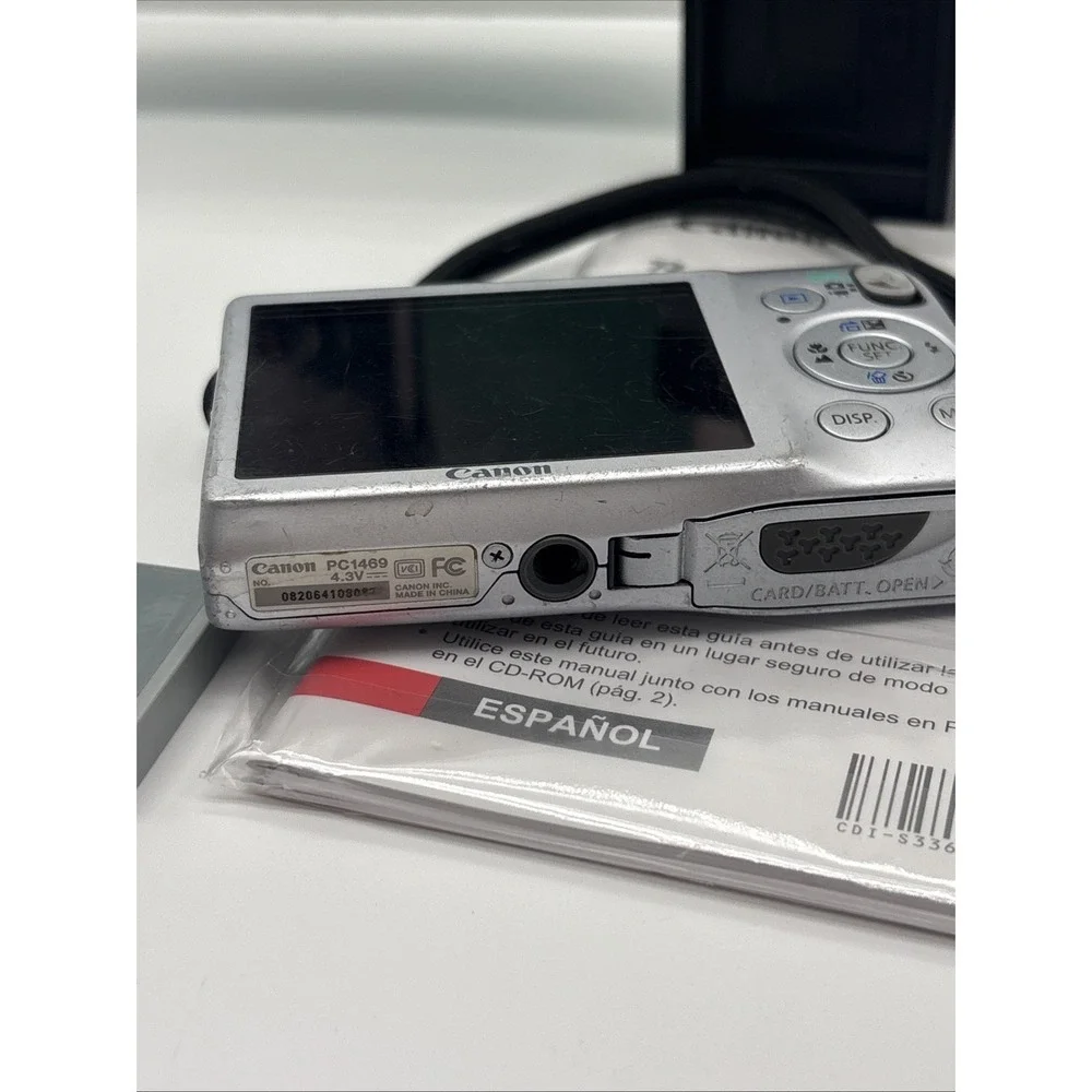 Canon PowerShot SD1300 IS 12.1MP Digital Camera Bundle Battery Charger SD Tested